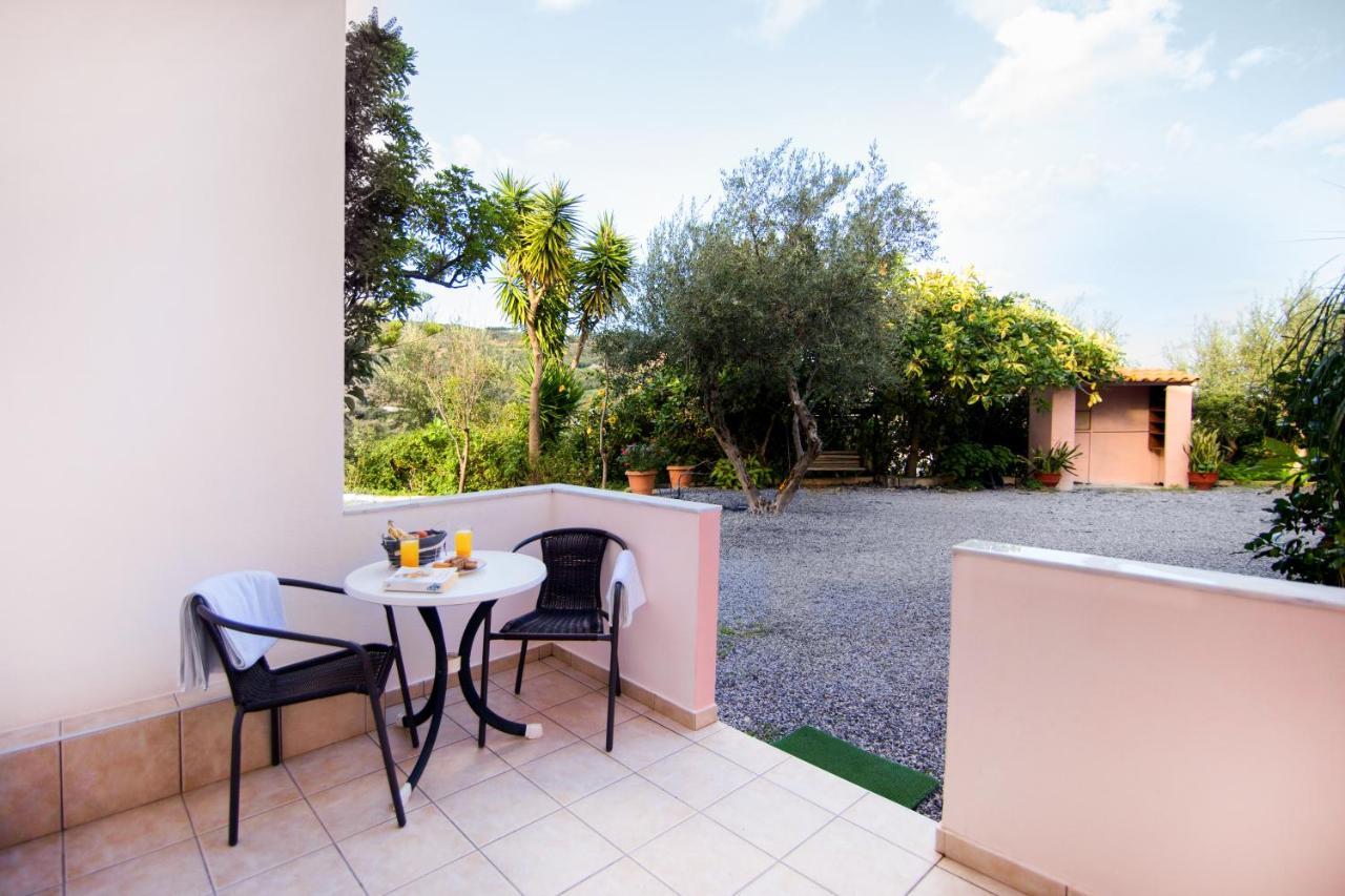 Aphrodite Studios & Apartment Bali  Eksteriør bilde
